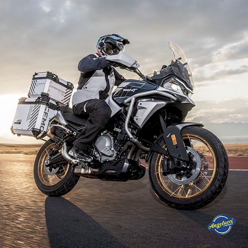 CFMOTO 700MT ADV 2025
